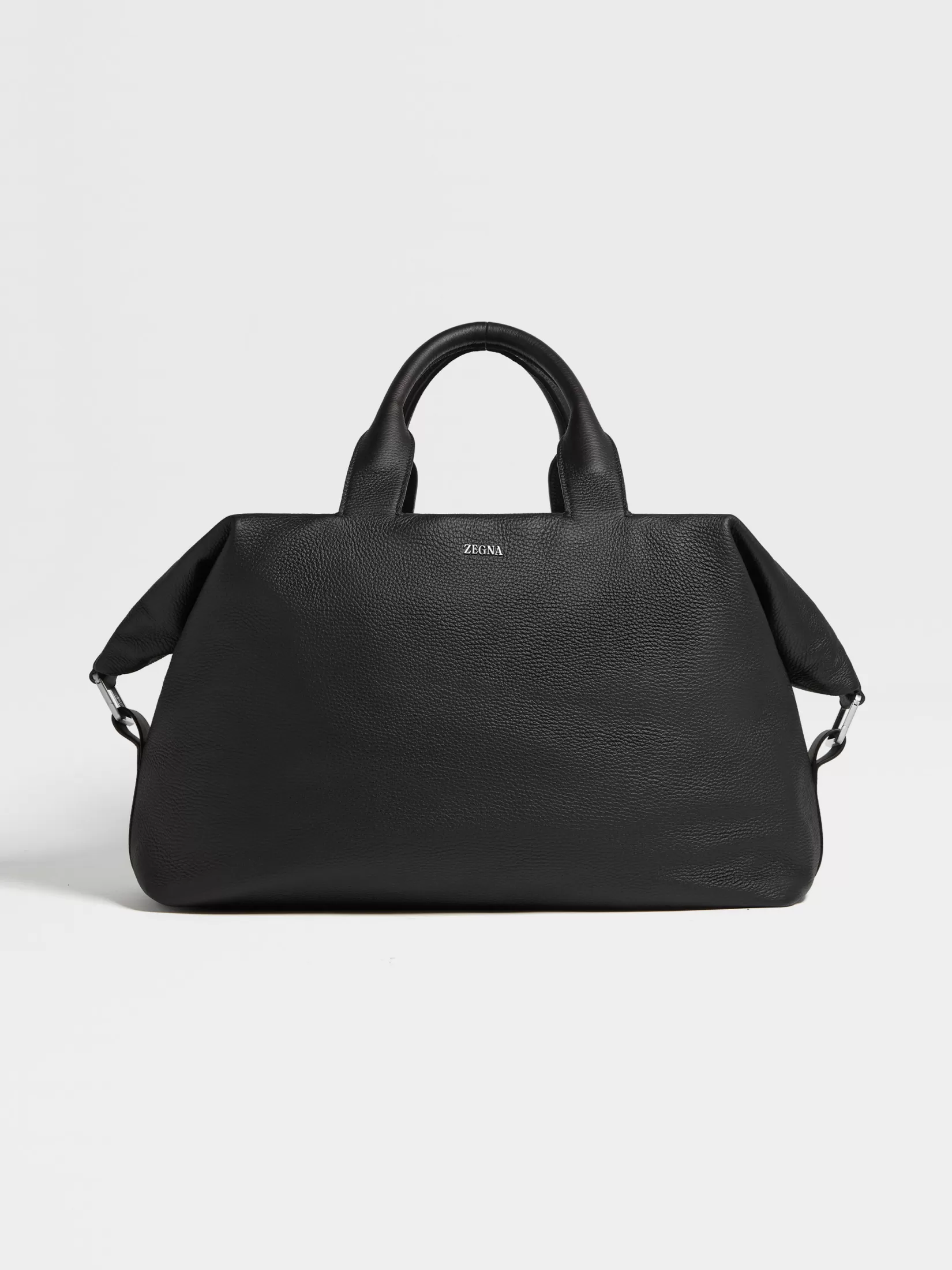 Shop ZEGNA Bolsa de Viaje Raglan en Piel de Ciervo Color Negro