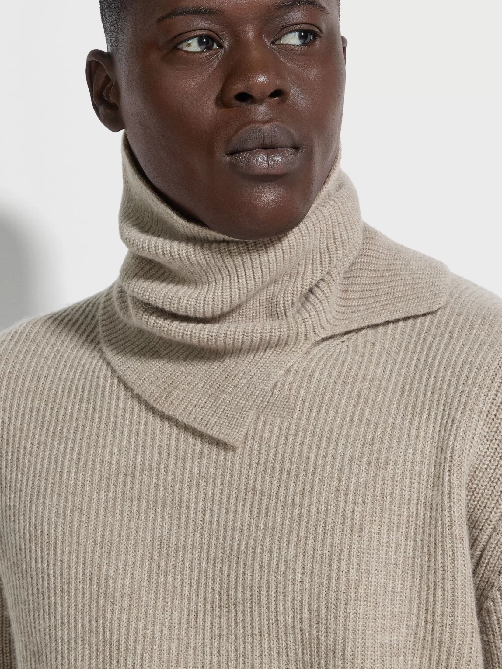 braga_para_el_cuello_en_oasi_cashmere_gris_pardo_claro_2.webp Best Sale ZEGNA Braga para el Cuello en Oasi Cashmere Gris Pardo Claro Grispardoclaro