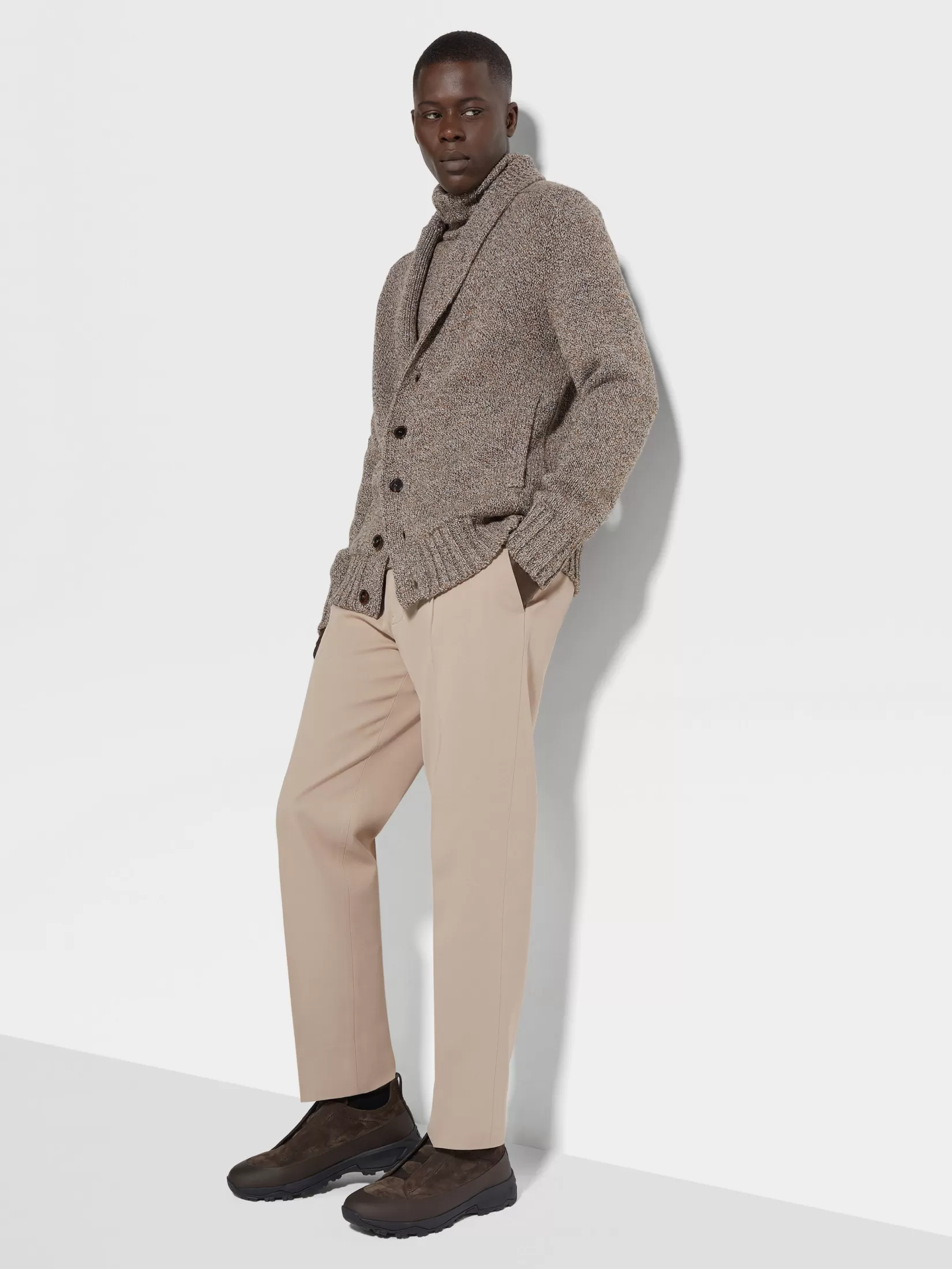 pantalones_de_algodn_y_lana_color_gris_pardo_claro_2.webp Sale ZEGNA Pantalones de Algodón y Lana Color Gris Pardo Claro Grispardoclaro