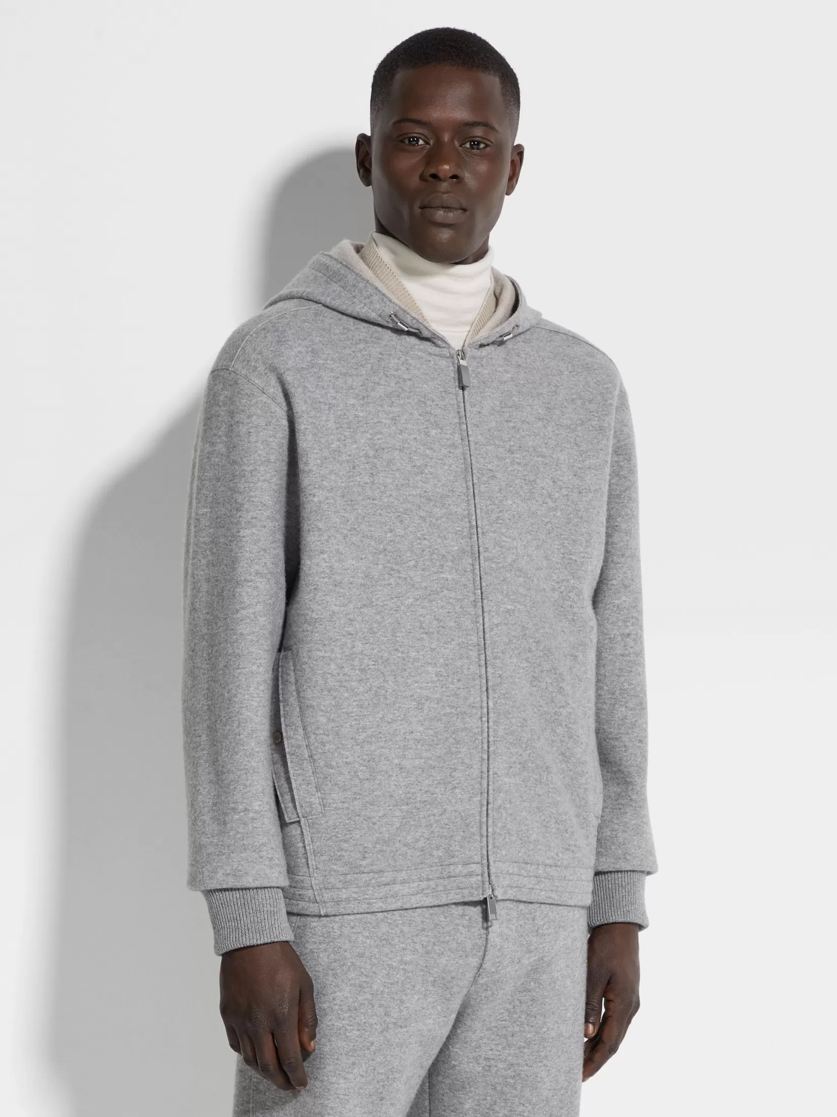 sudadera_con_capucha_y_cremallera_en_mezcla_de_cachemira_gris_mixto_3.webp New ZEGNA Sudadera con Capucha y Cremallera en Mezcla de Cachemira Gris Mixto Grismixto