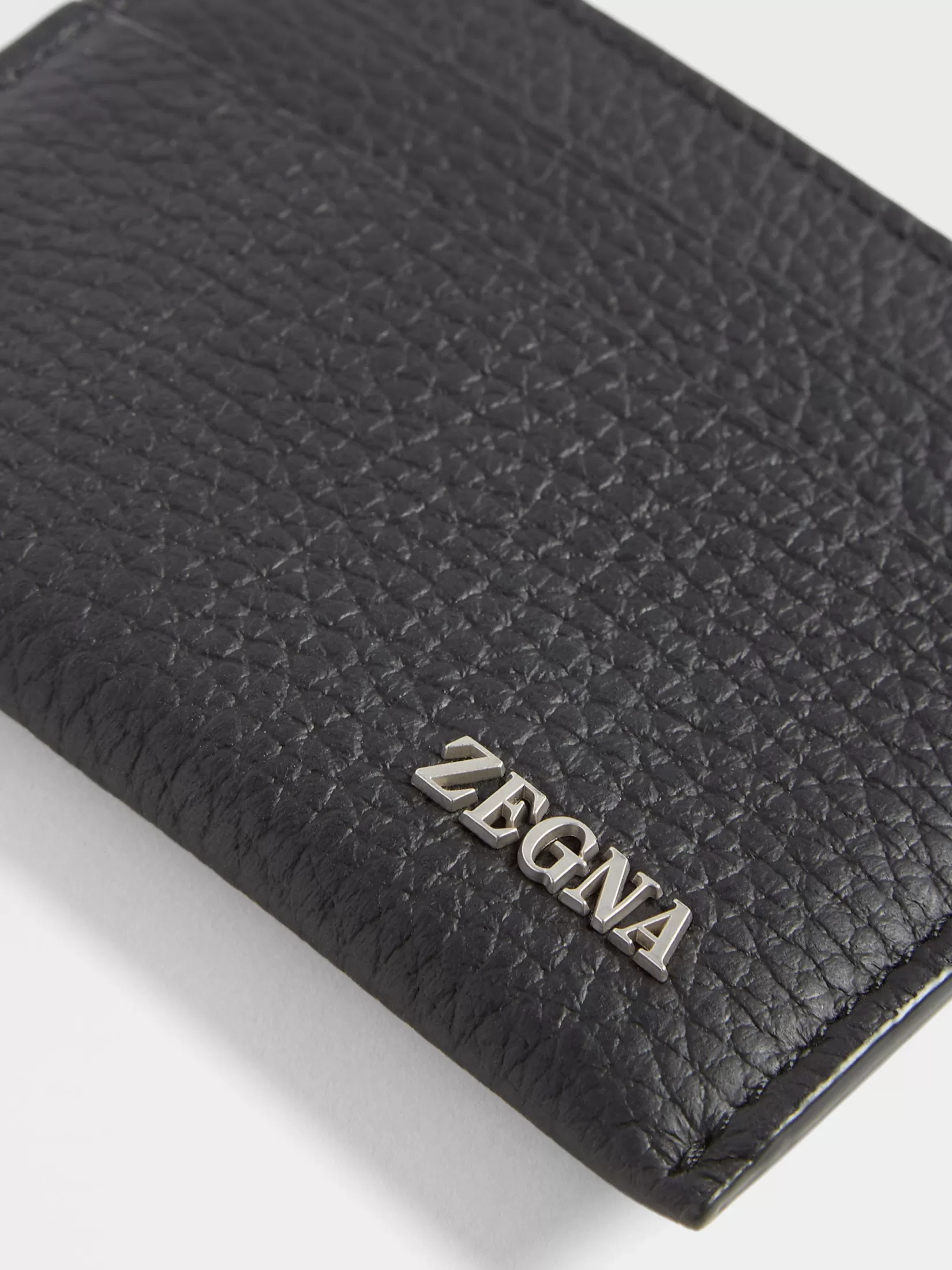 tarjetero_en_piel_de_ciervo_color_negro_4-1.webp Discount ZEGNA Tarjetero en Piel de Ciervo Color Negro
