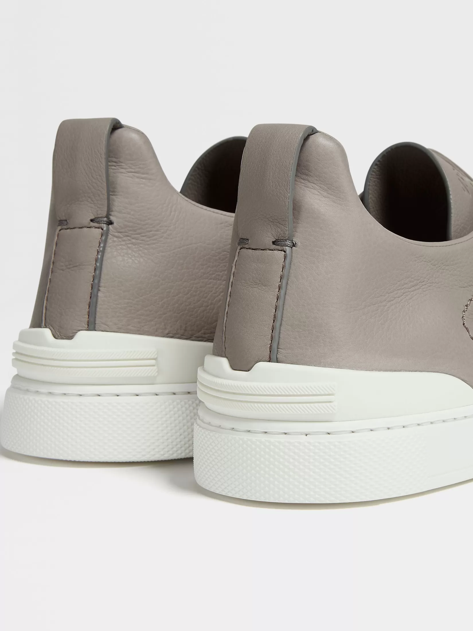 zapatillas_triple_stitch_secondskin_color_gris_claro_2.webp Best ZEGNA Zapatillas Triple Stitch™ SECONDSKIN Color Gris Claro Grisclaro